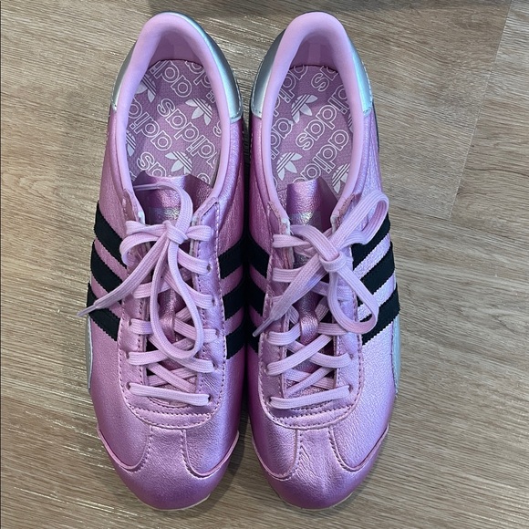 Adidas. Metallic Lilac Country OG - Picture 2 of 14